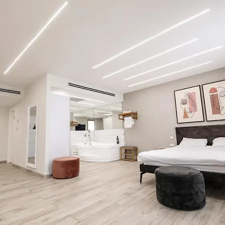 בניין אלמוג - מגדל הים Apartment Haifa Exterior photo