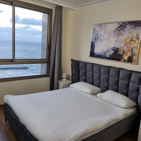 בניין אלמוג - מגדל הים Apartment Haifa Exterior photo